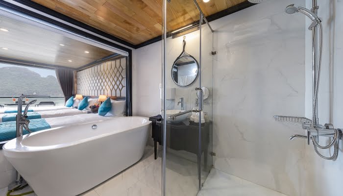 Family Suite Cabin of Serenity Cruises