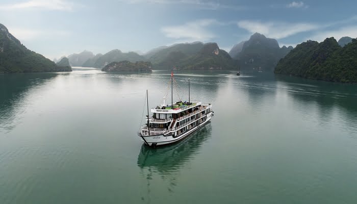 Halong Serenity Cruises