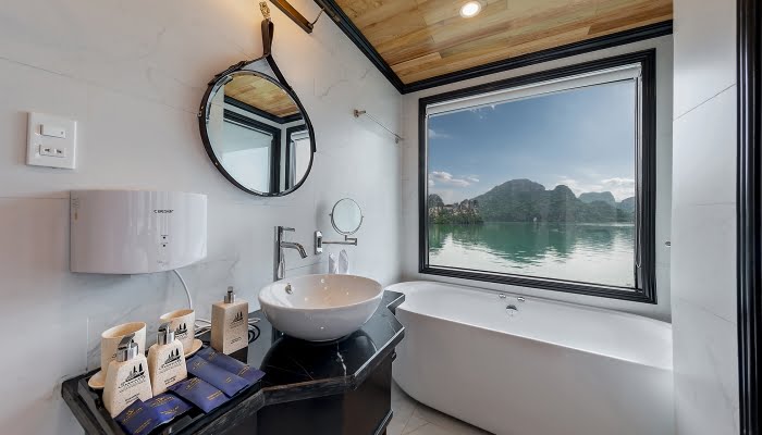 Halong Serenity Cruises Bathroom