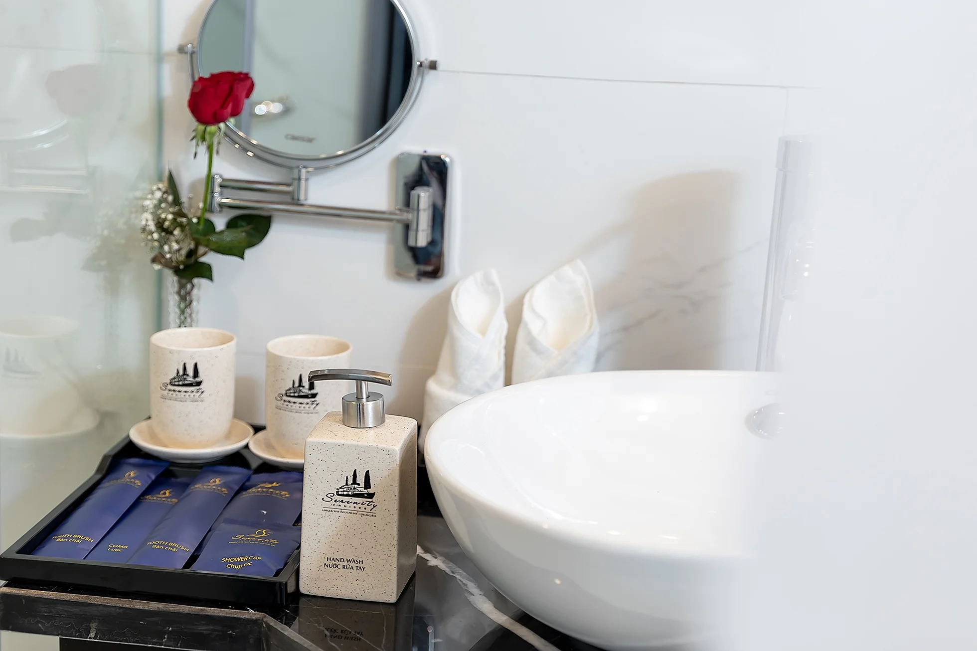 Halong Serenity Cruises Bathroom