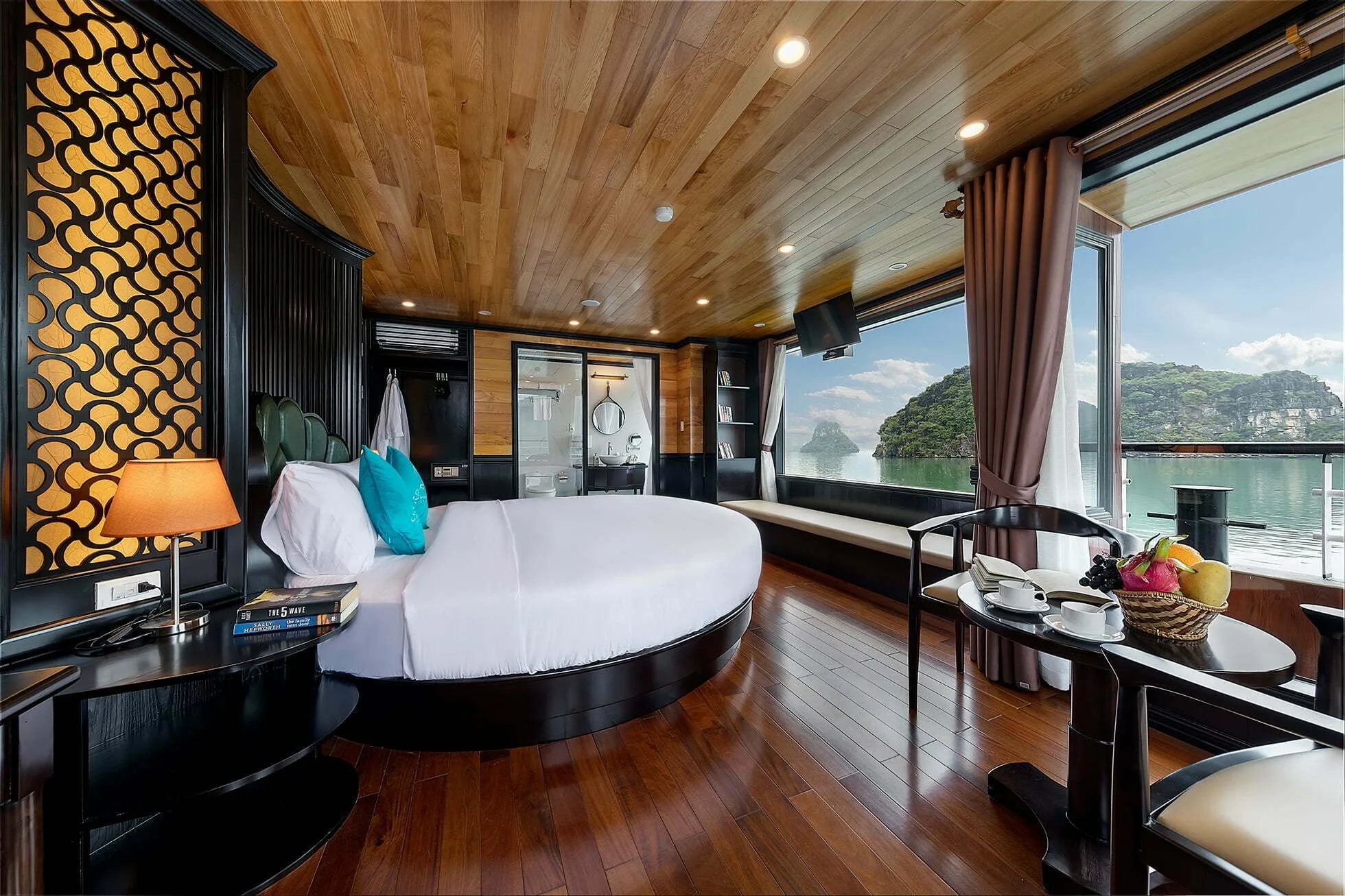 Moon Suite Cabin Halong Serenity Cruises