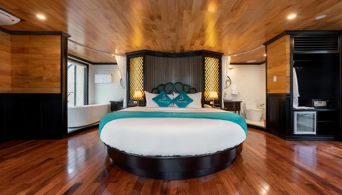 Moon Suite Cabin Halong Serenity Cruises