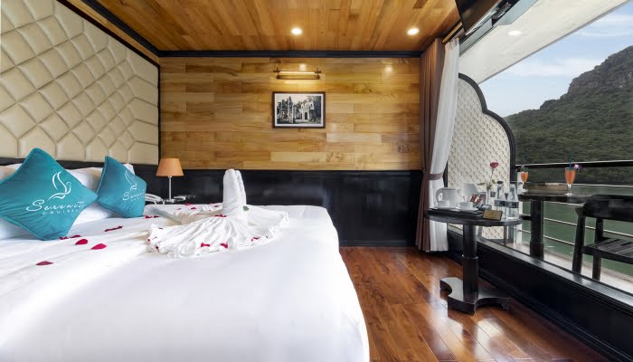 Senior Suite Cabin Halong Serenity Cruises