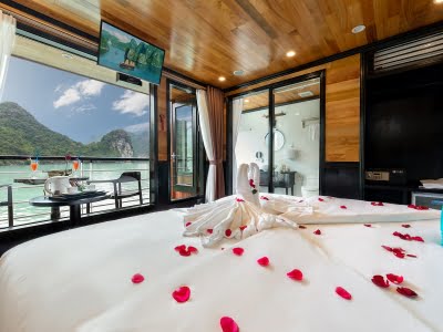 Senior Suite Cabin Halong Serenity Cruises
