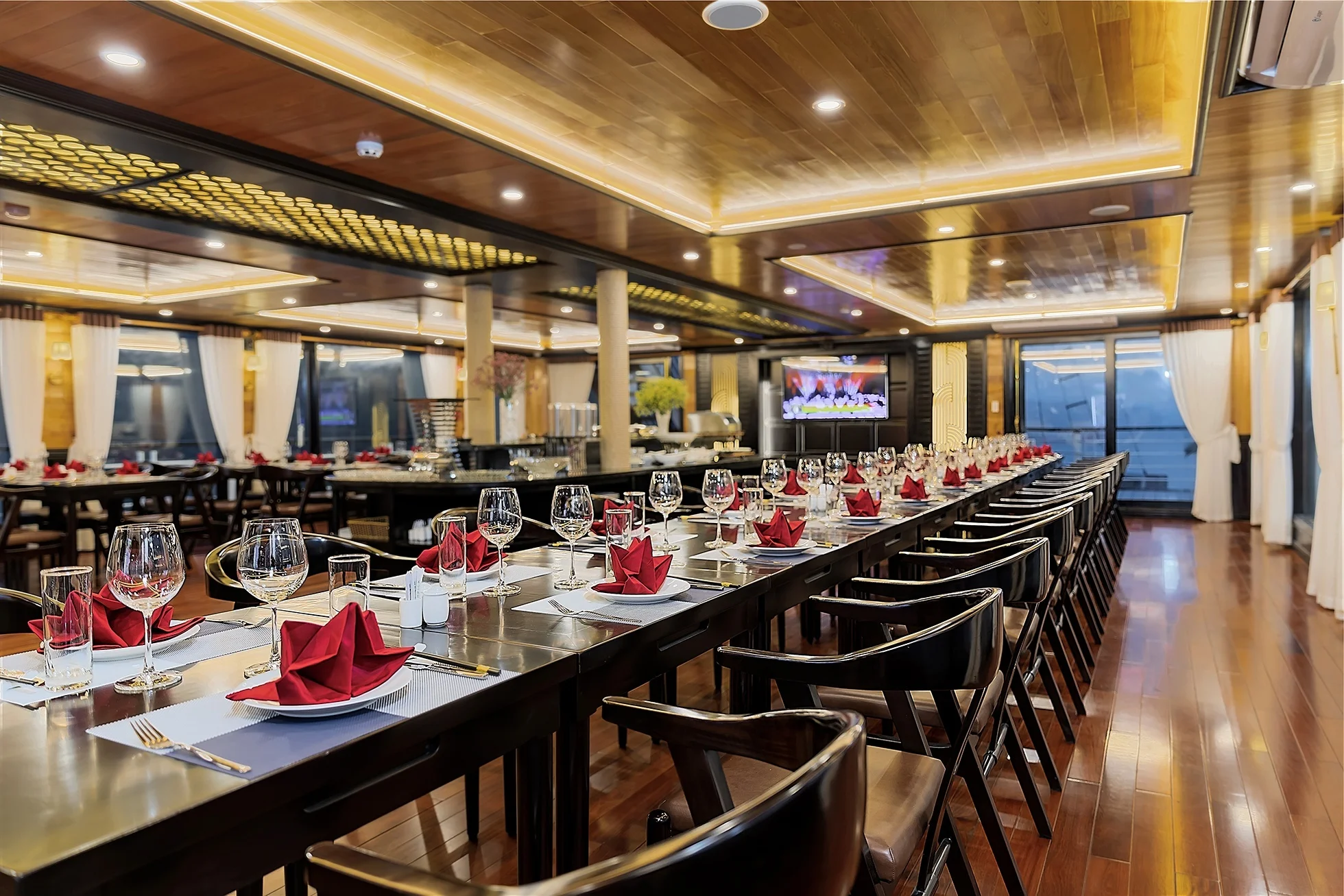 Serenity Cruises Restaurant
