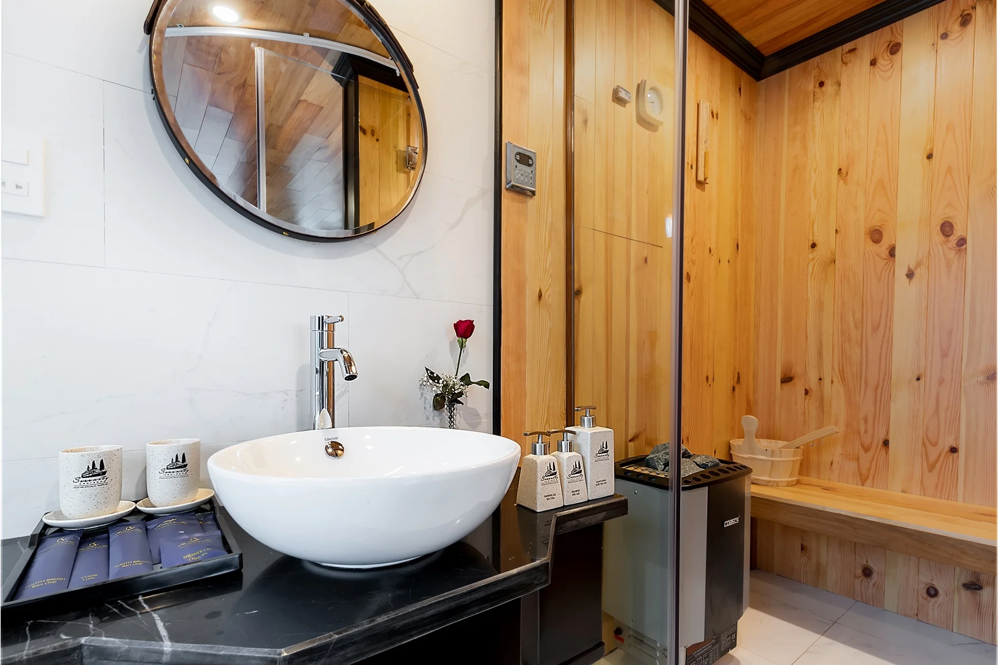 Terrace Moon Suite Bathroom