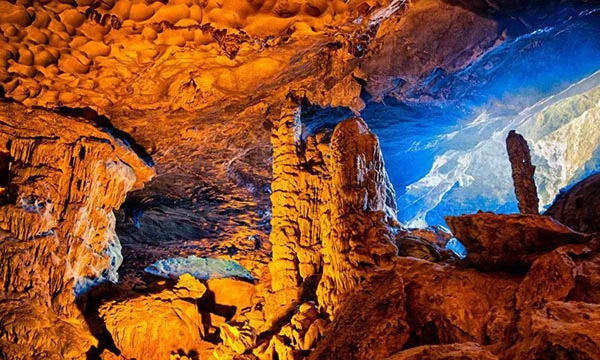 Hang Sửng Sốt Hạ Long